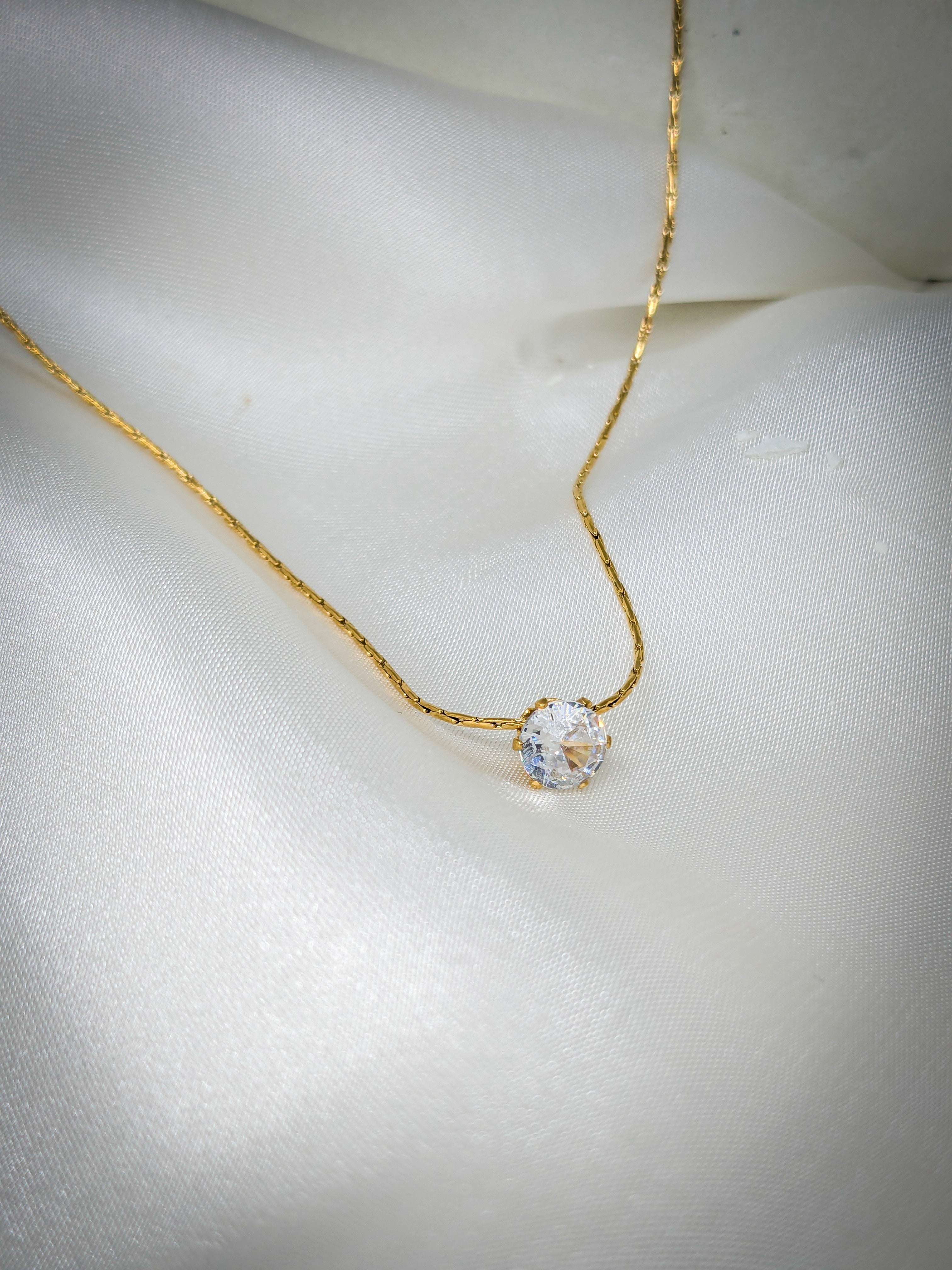 Solitaire Gold Pendant Necklace