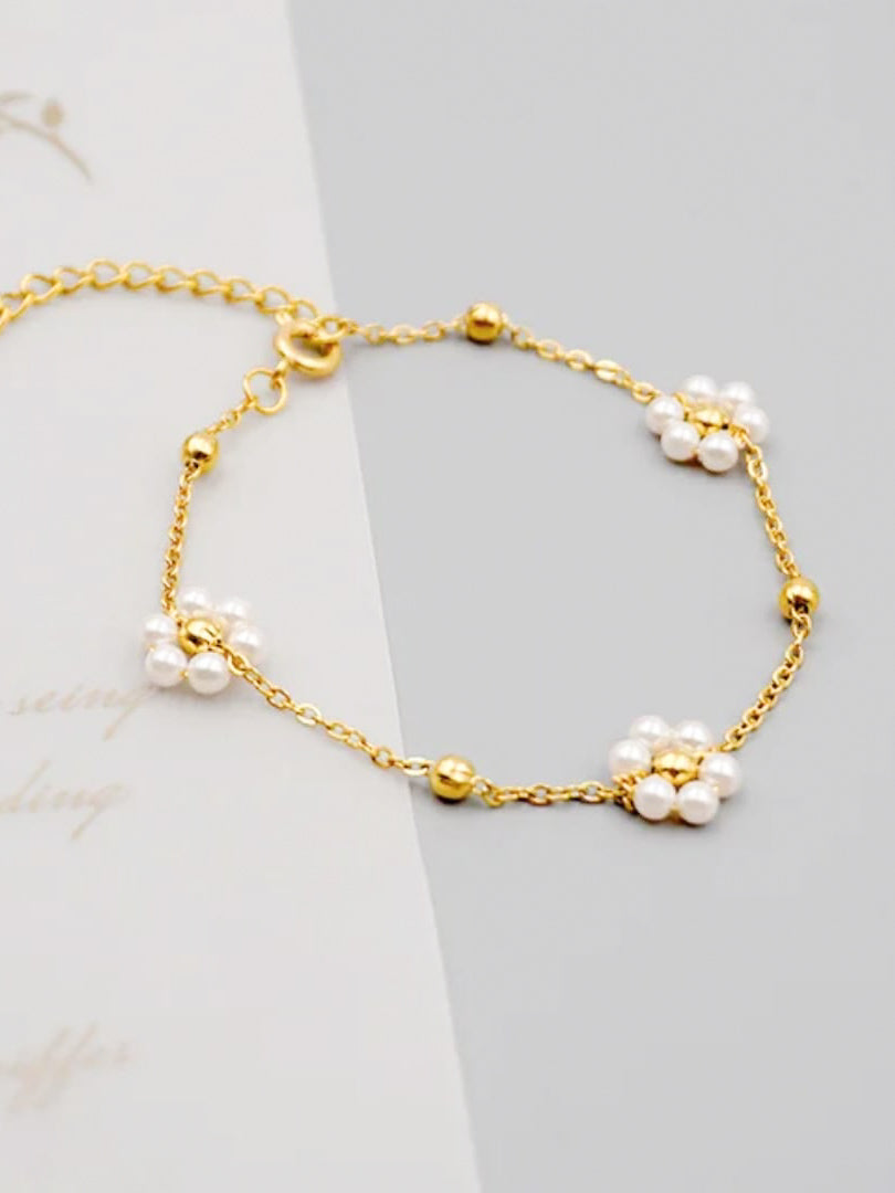 Daisy Pearl Flower Bracelet