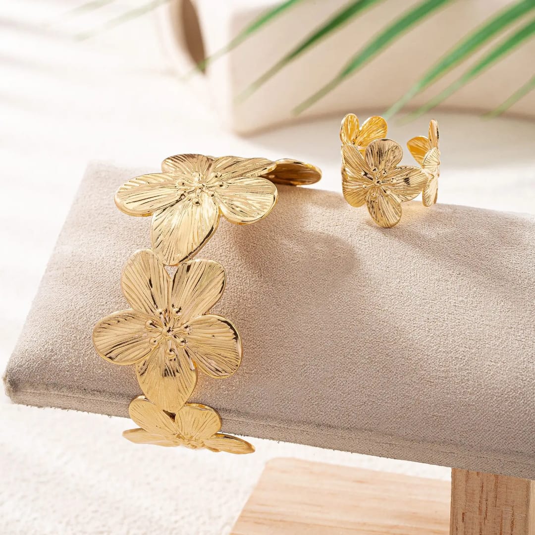 Golden Bloom Cuff Set