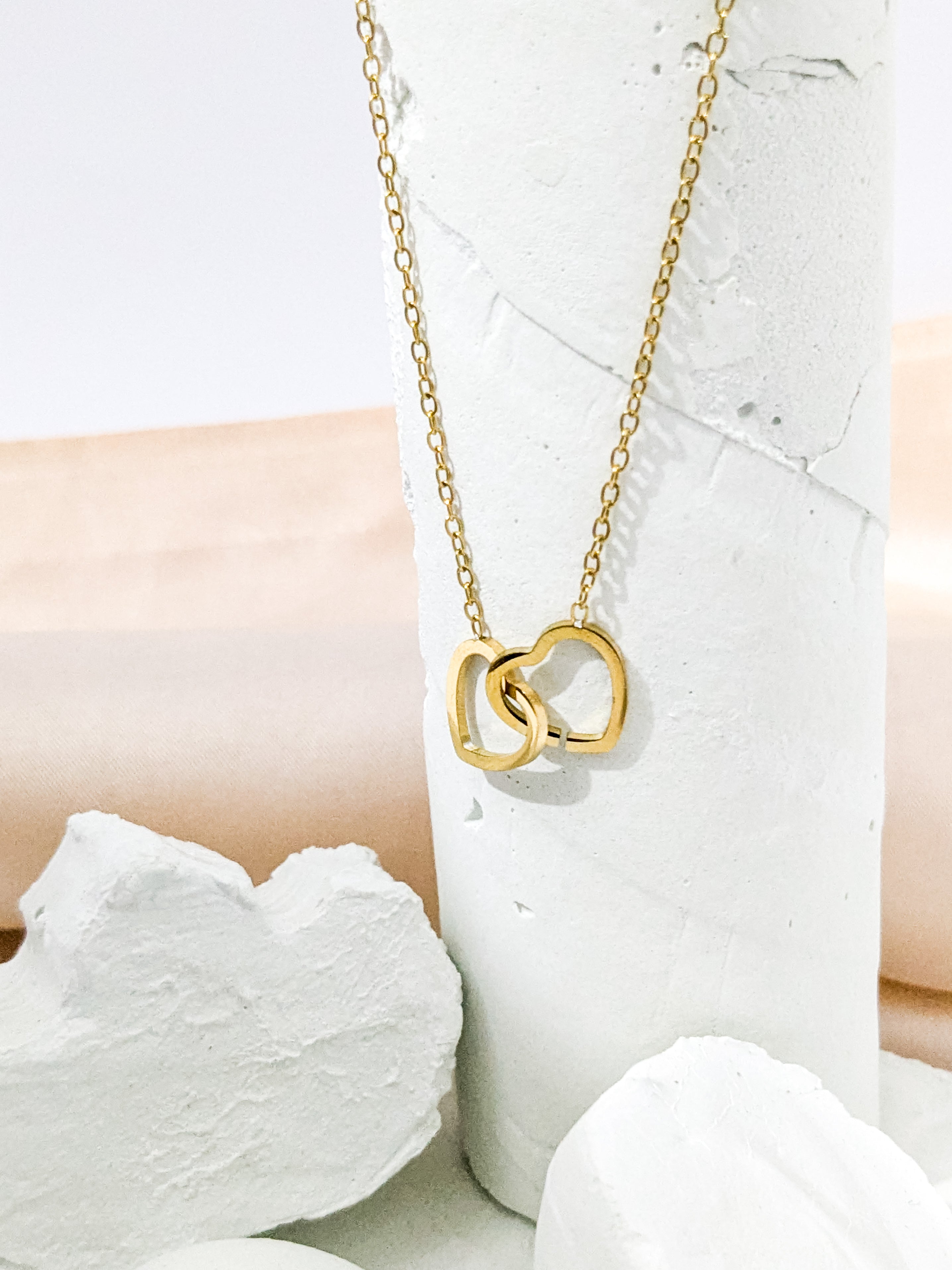 Gold Pendant Heart Necklace