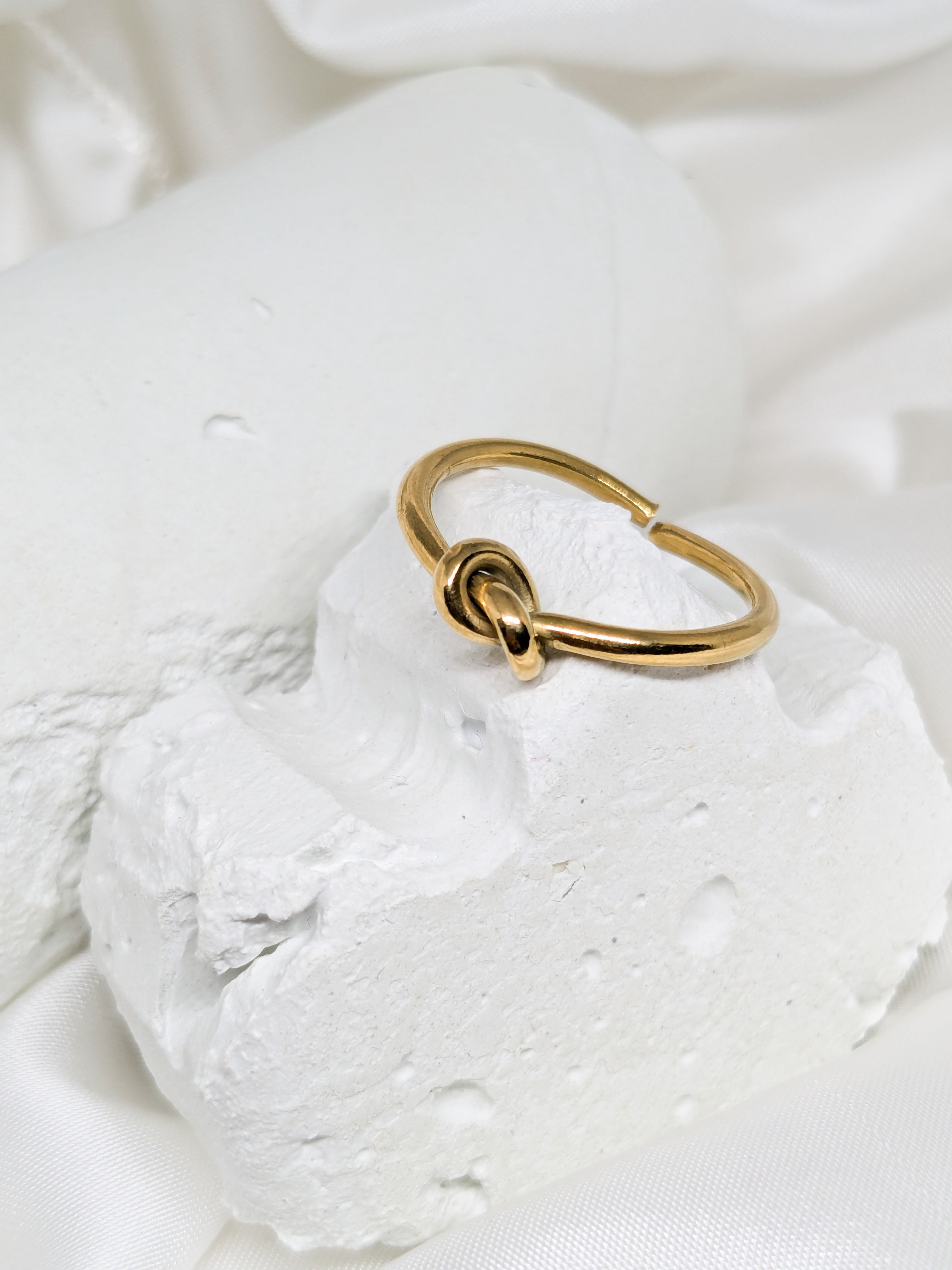 Eternal Knot Ring