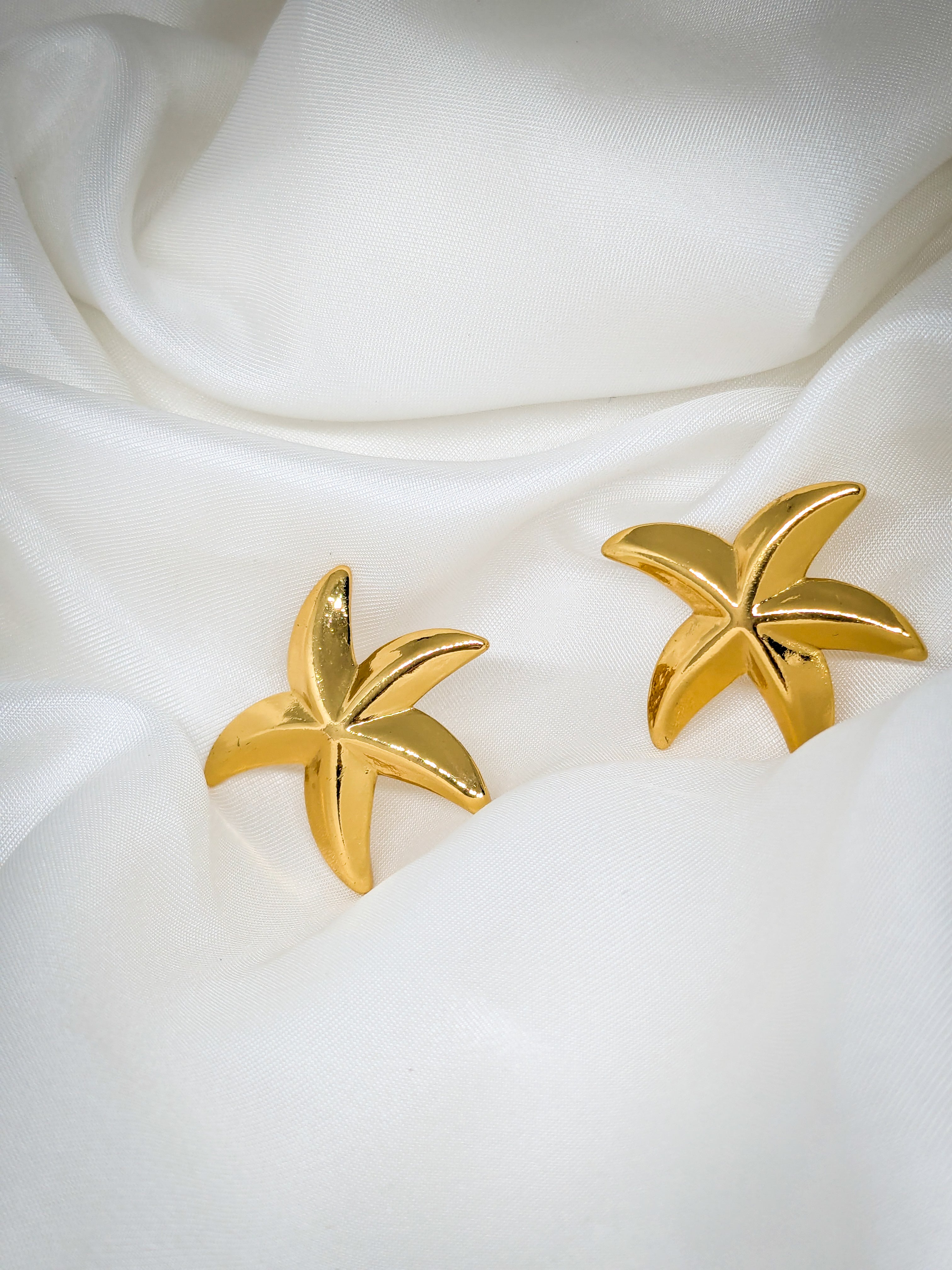 Starfish Gold Stud Earrings