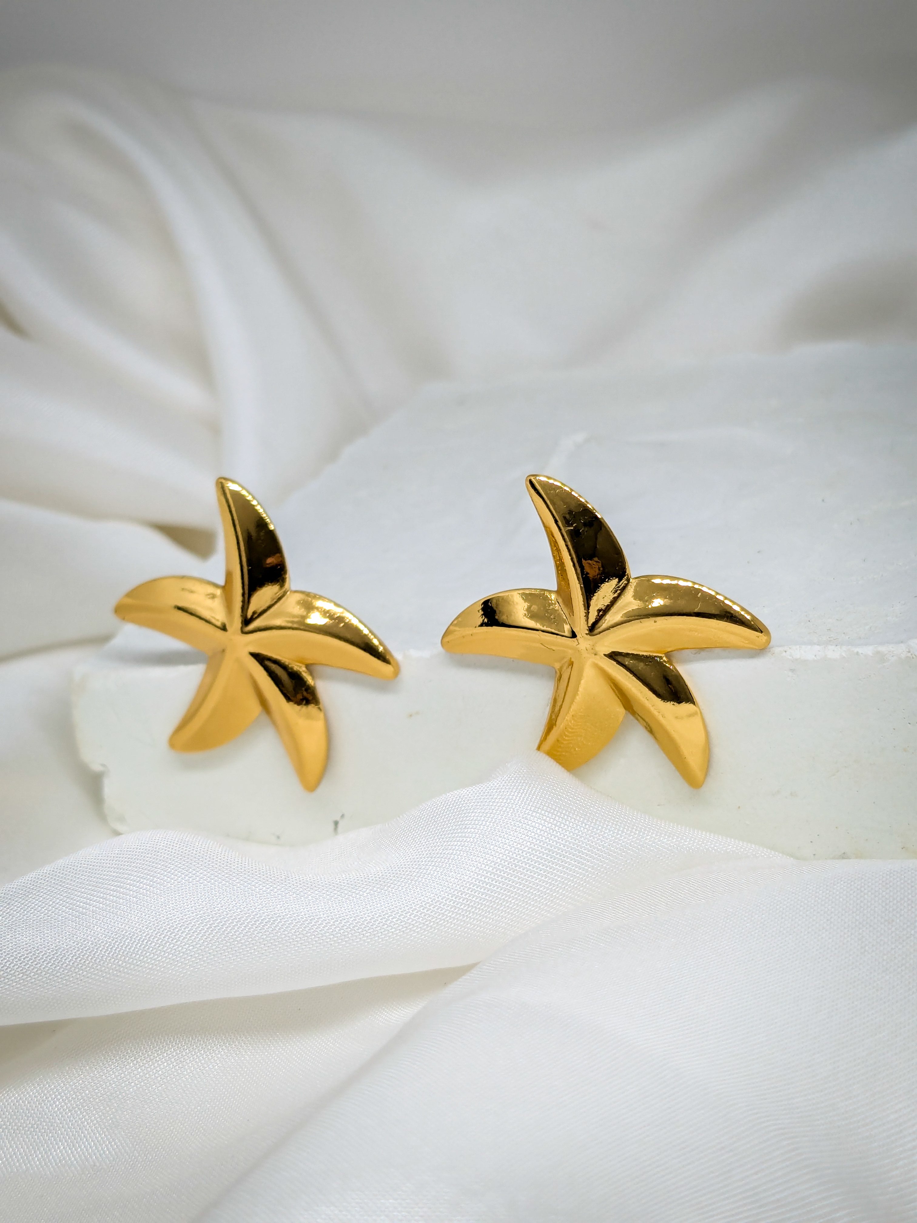 Starfish Gold Stud Earrings