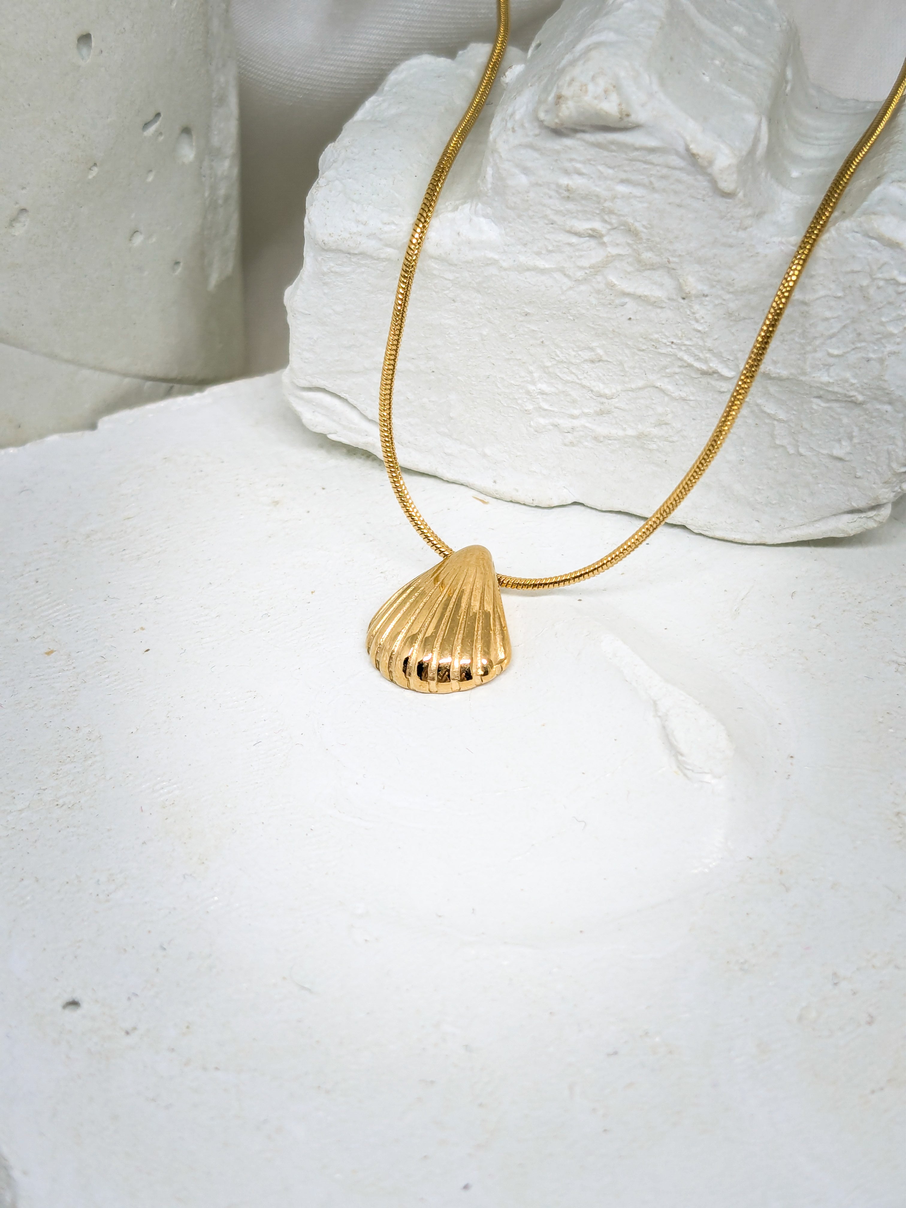 Gold Shell Pendant Necklace