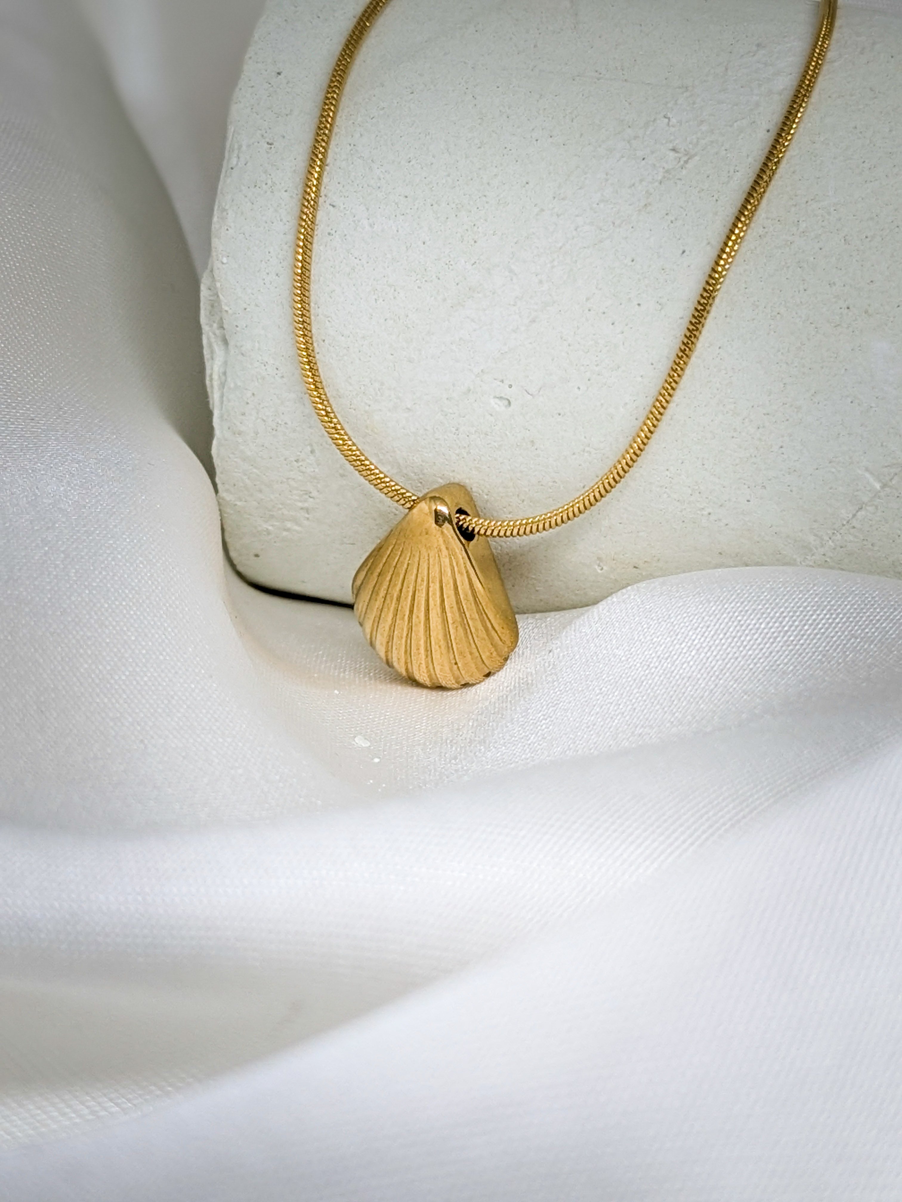 Gold Shell Pendant Necklace