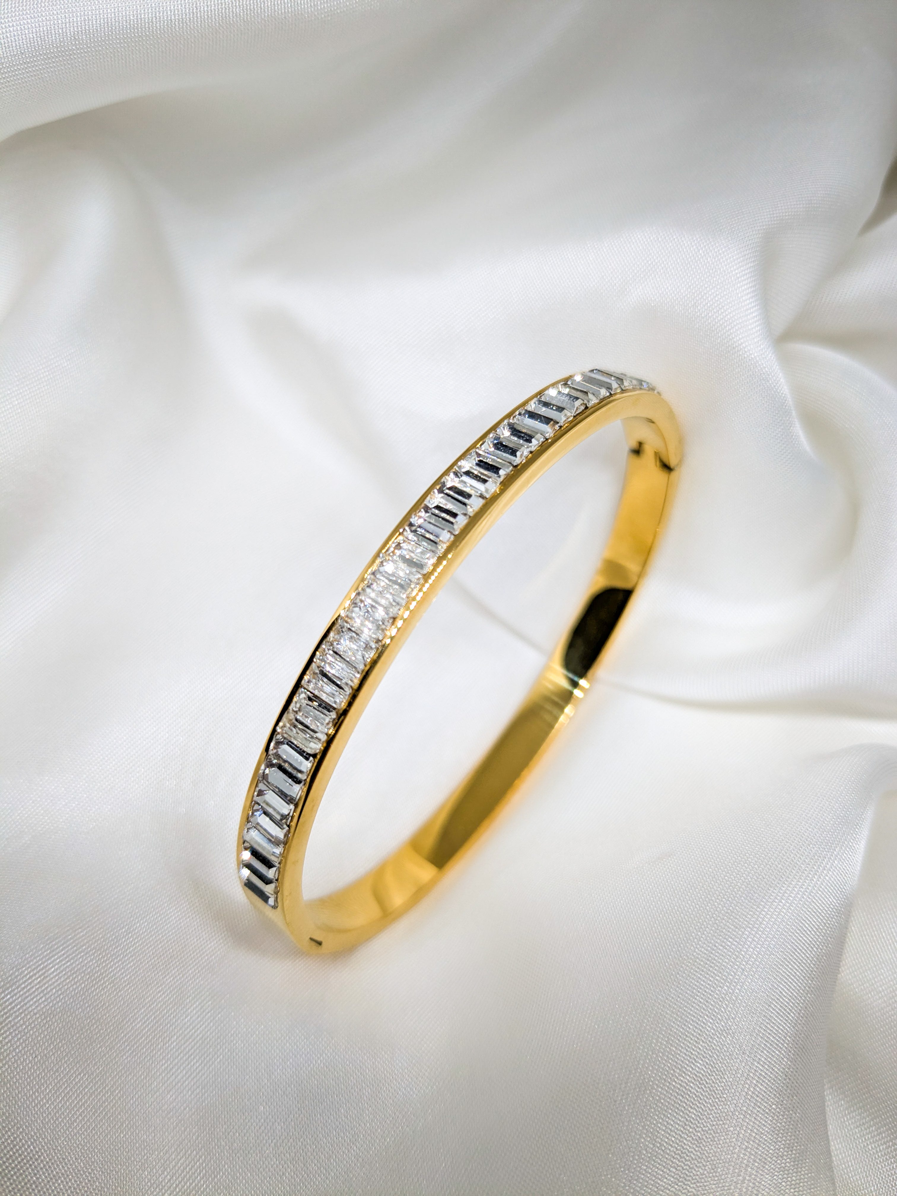 Radiant Elegance Bangle
