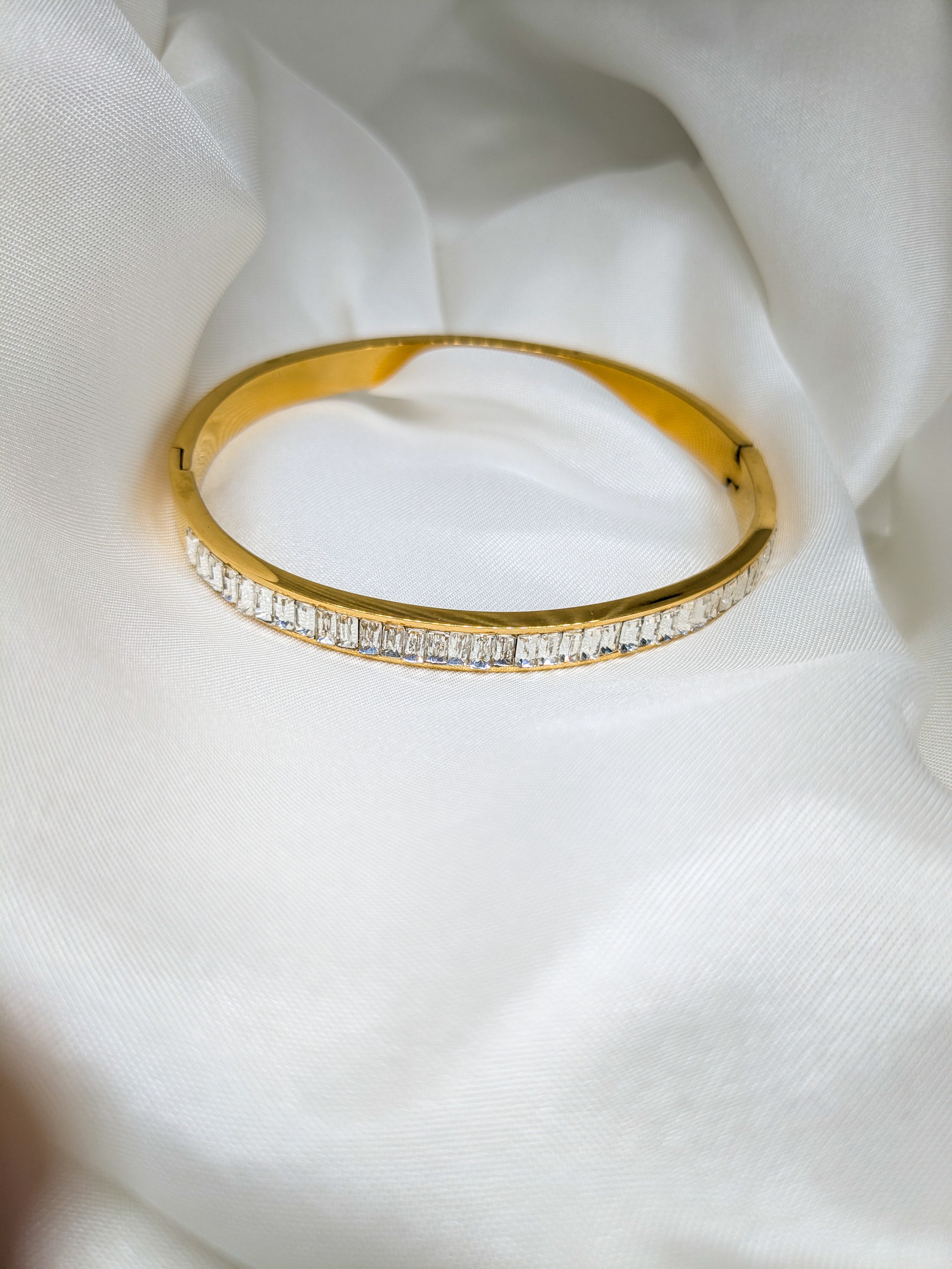 Radiant Elegance Bangle