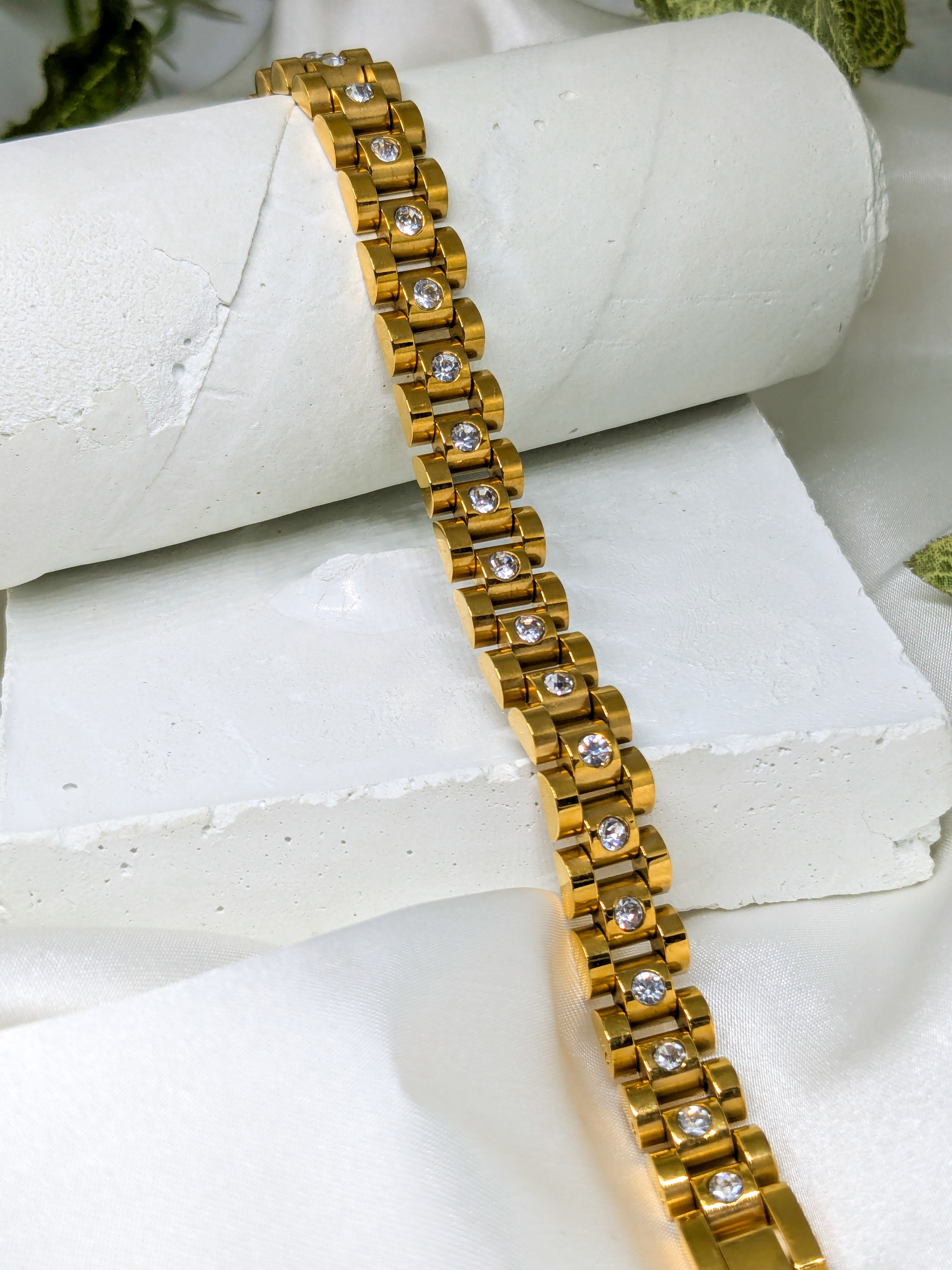 Link Bracelet with Embedded Crystals