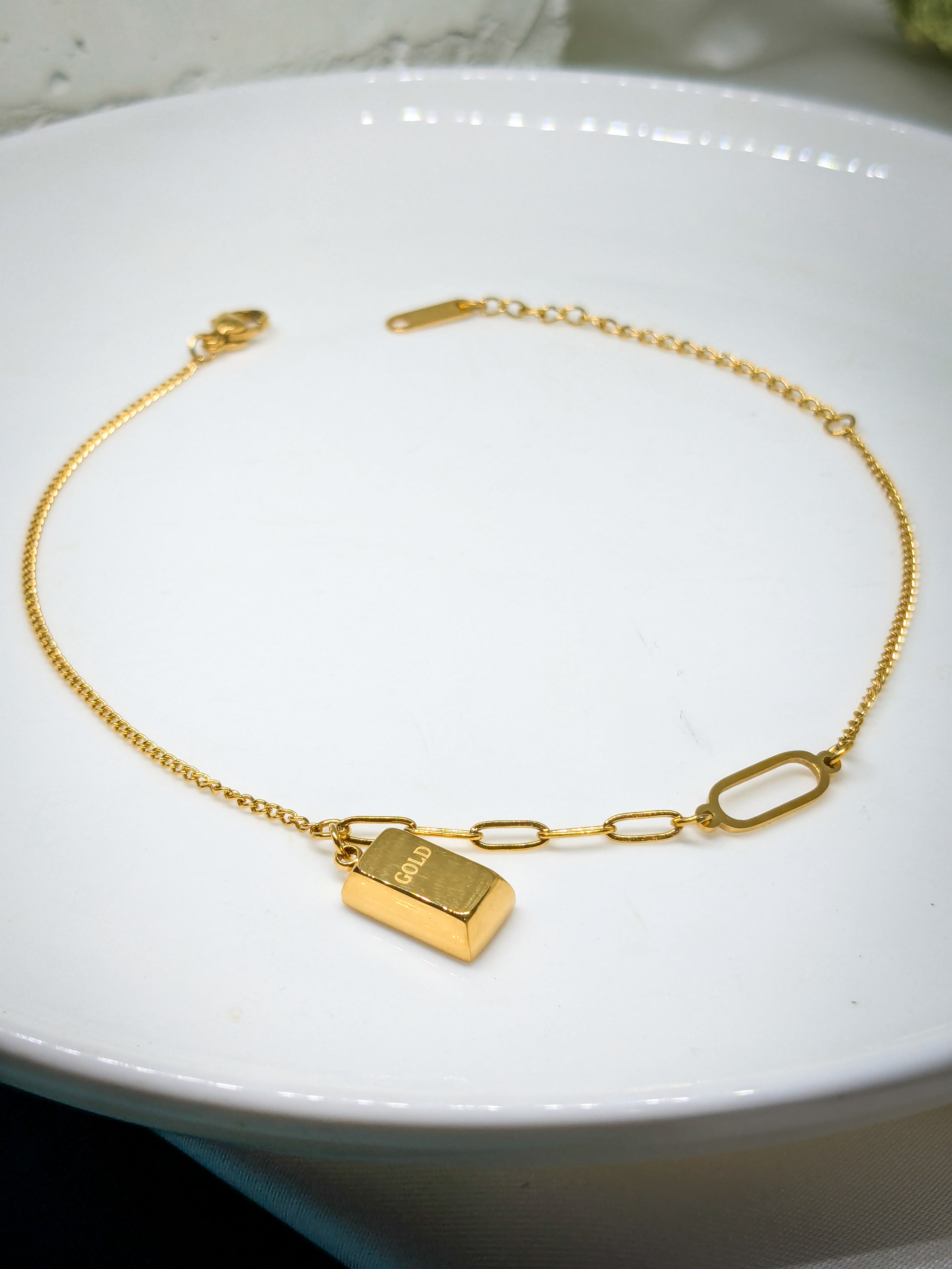 Gold Bar Charm Chain Bracelet