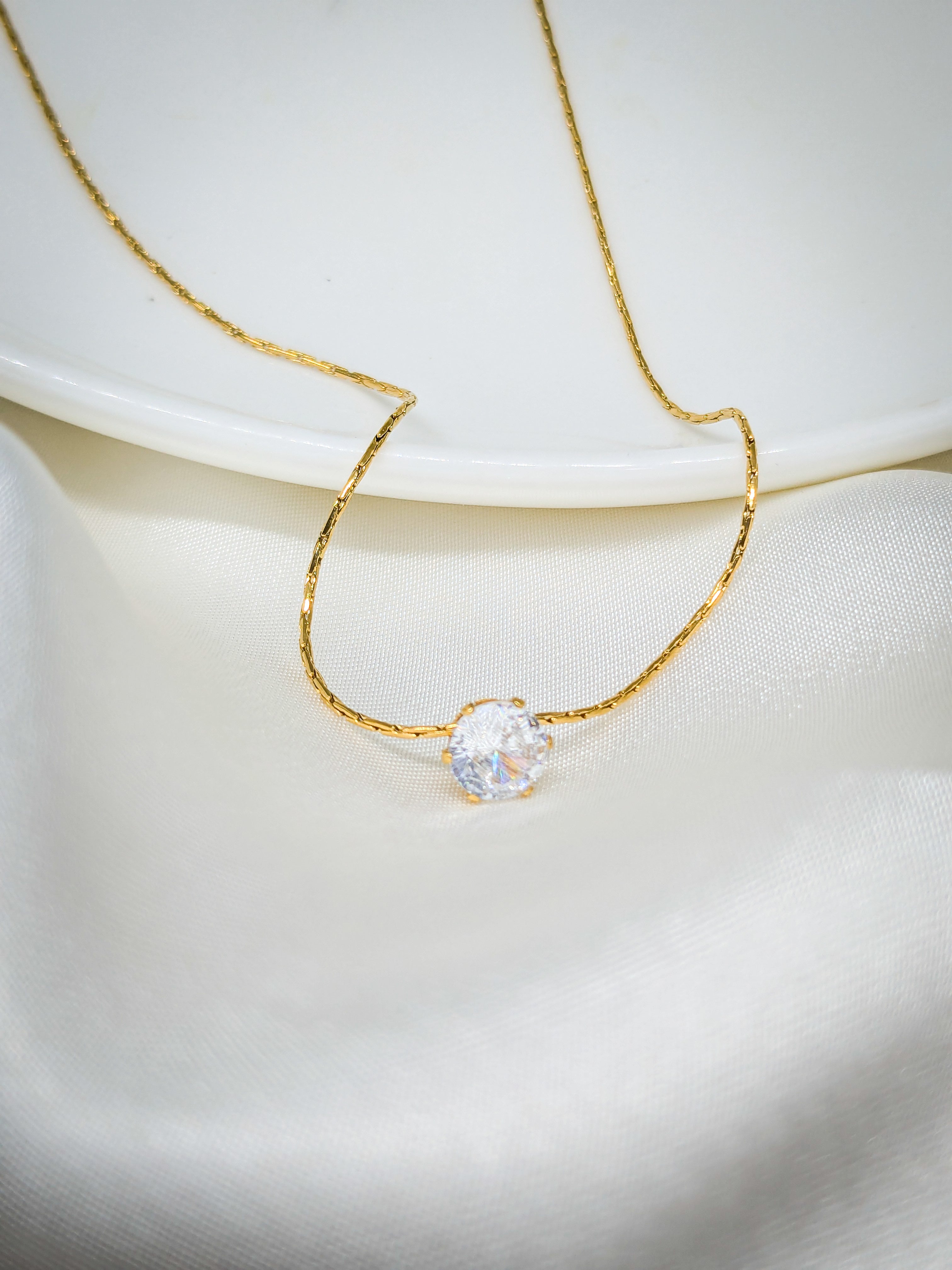 Solitaire Gold Pendant Necklace