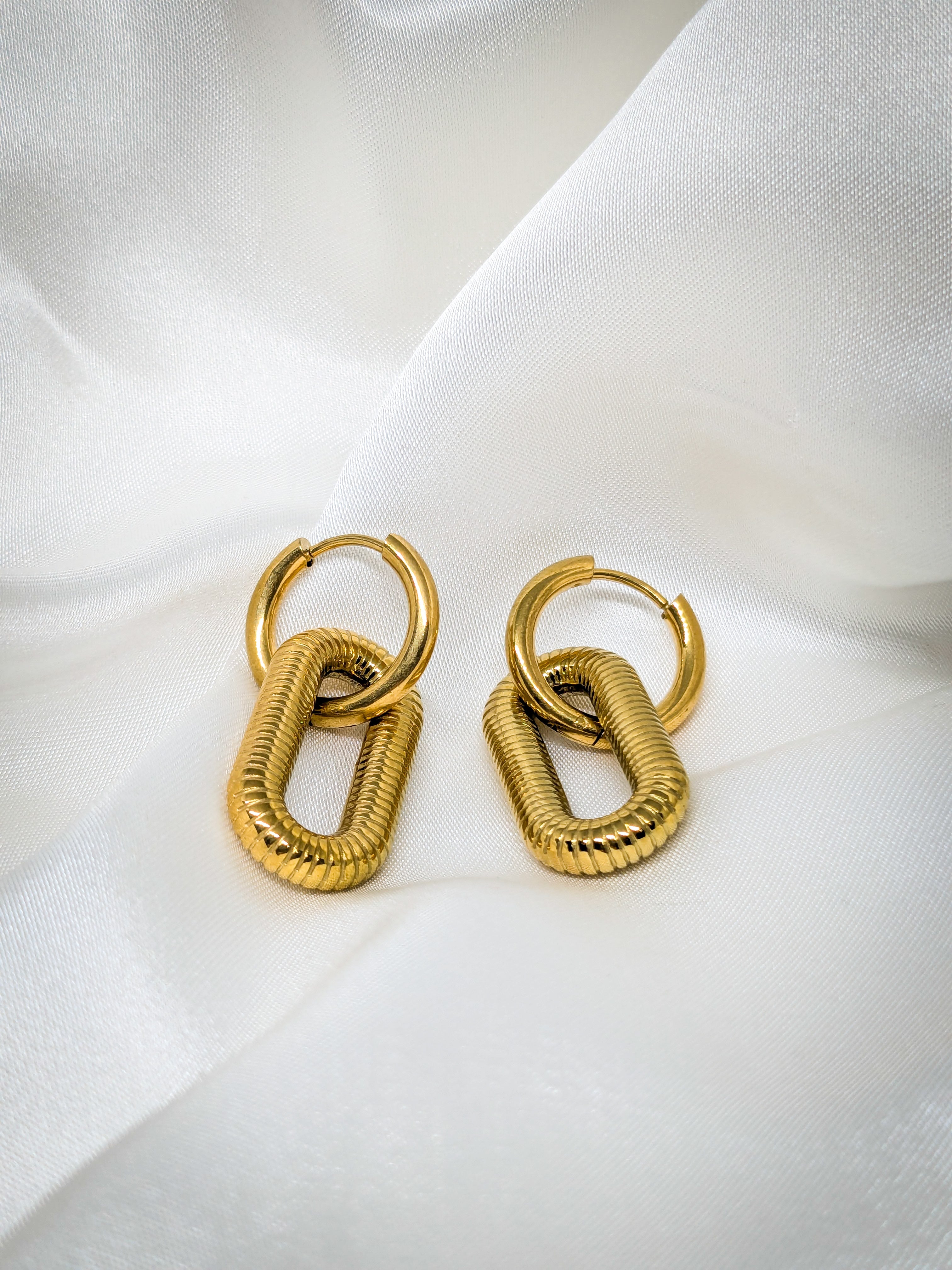 Ribbed Link Hoop Earrings