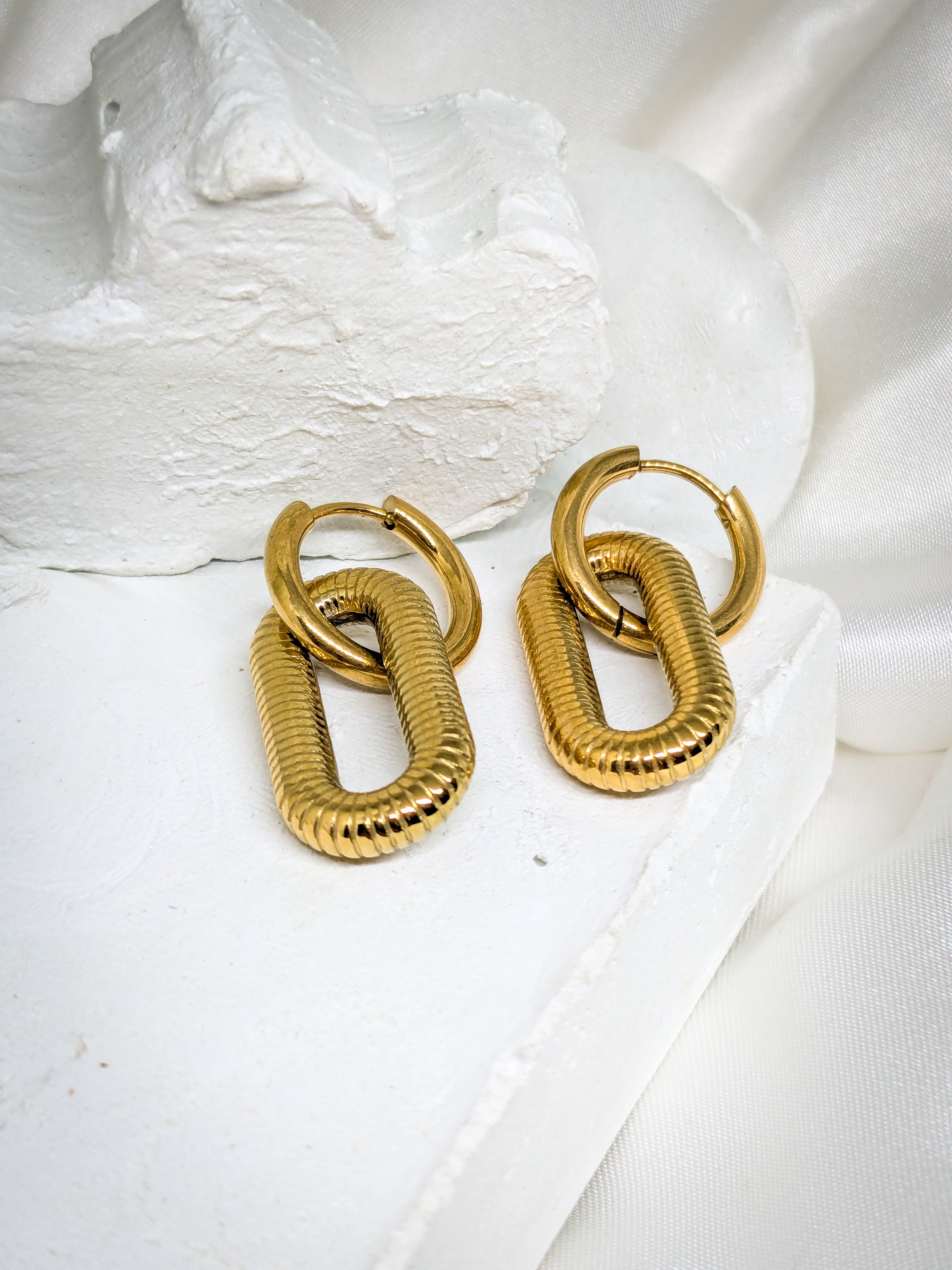 Ribbed Link Hoop Earrings