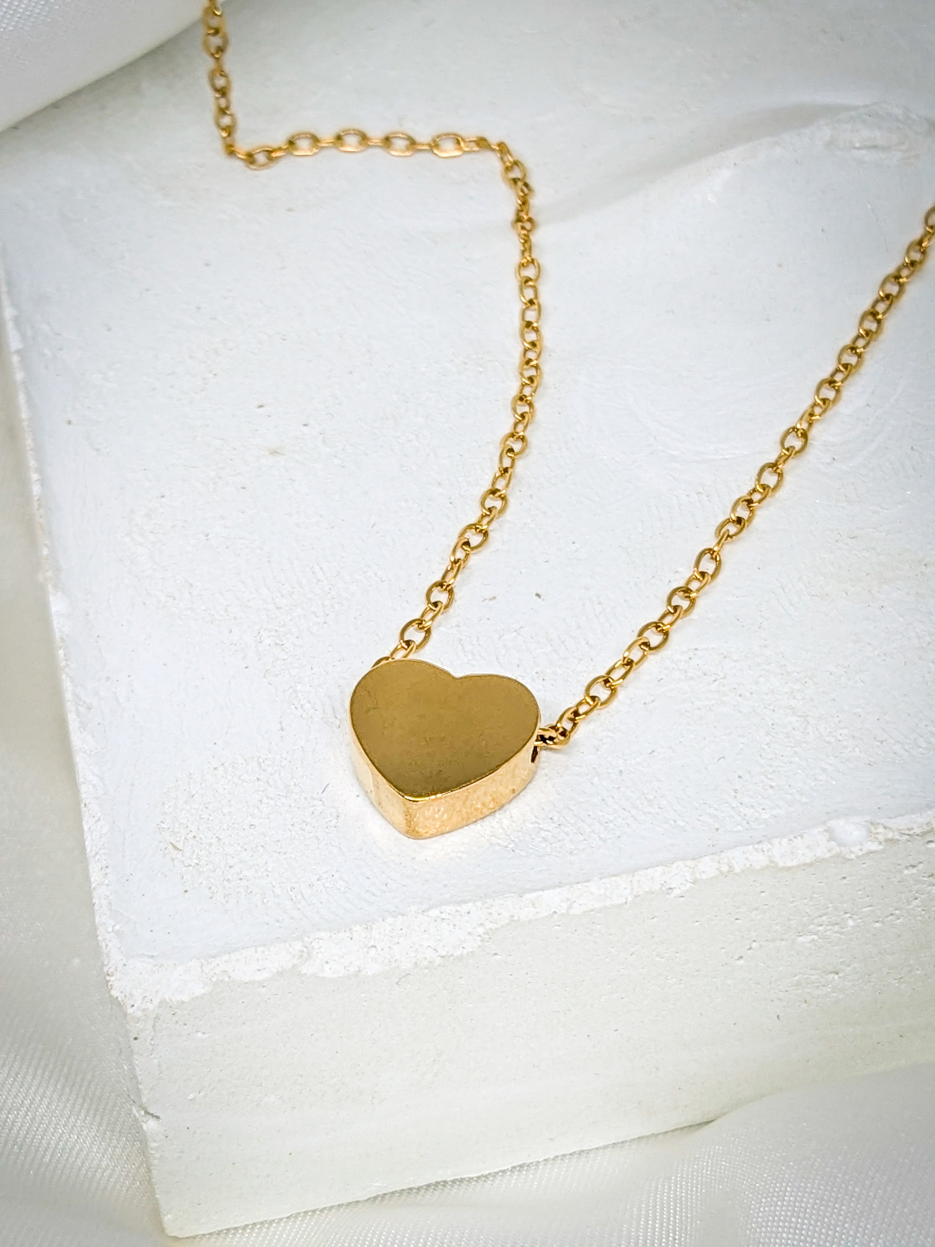 Gold Heart Pendant Necklace