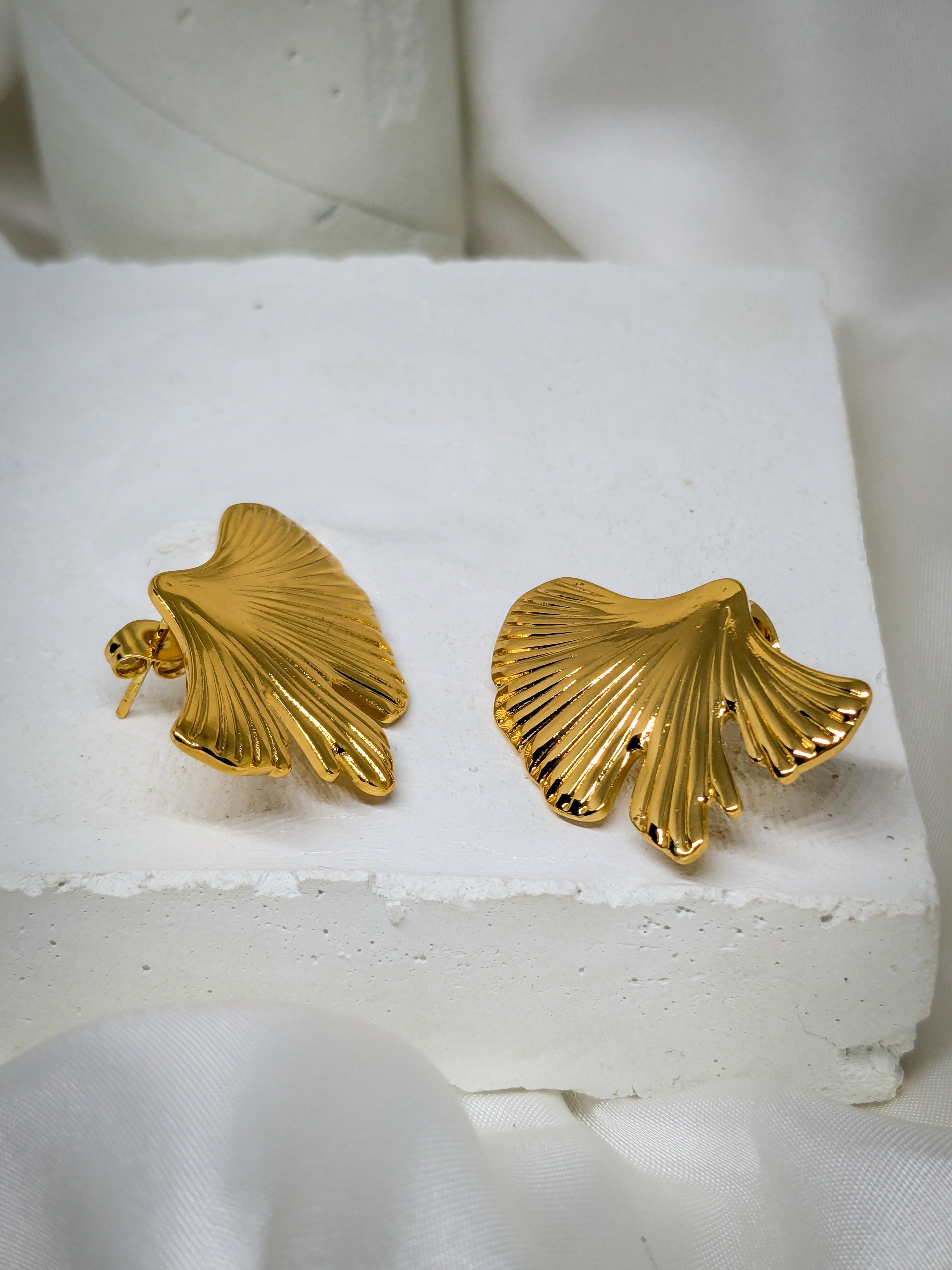 Ginkgo Leaf Gold Earrings