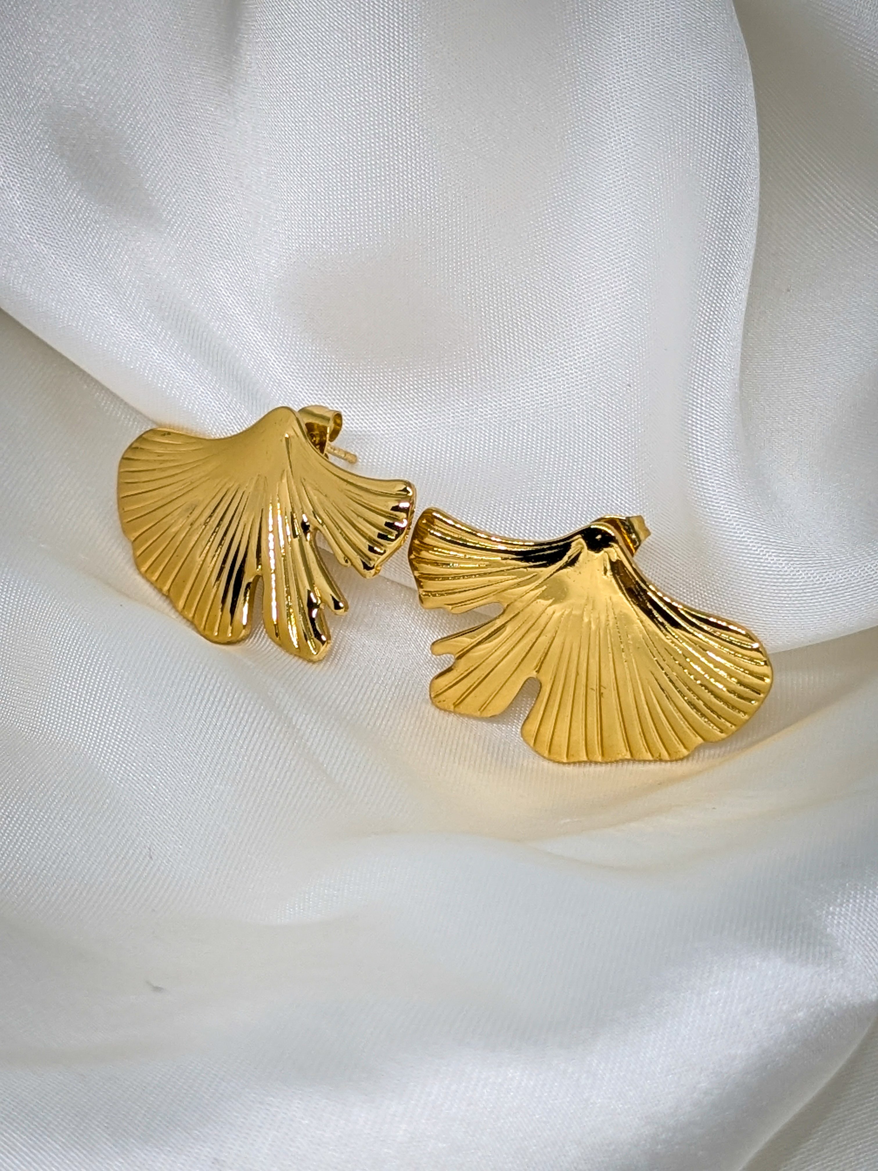 Ginkgo Leaf Gold Earrings