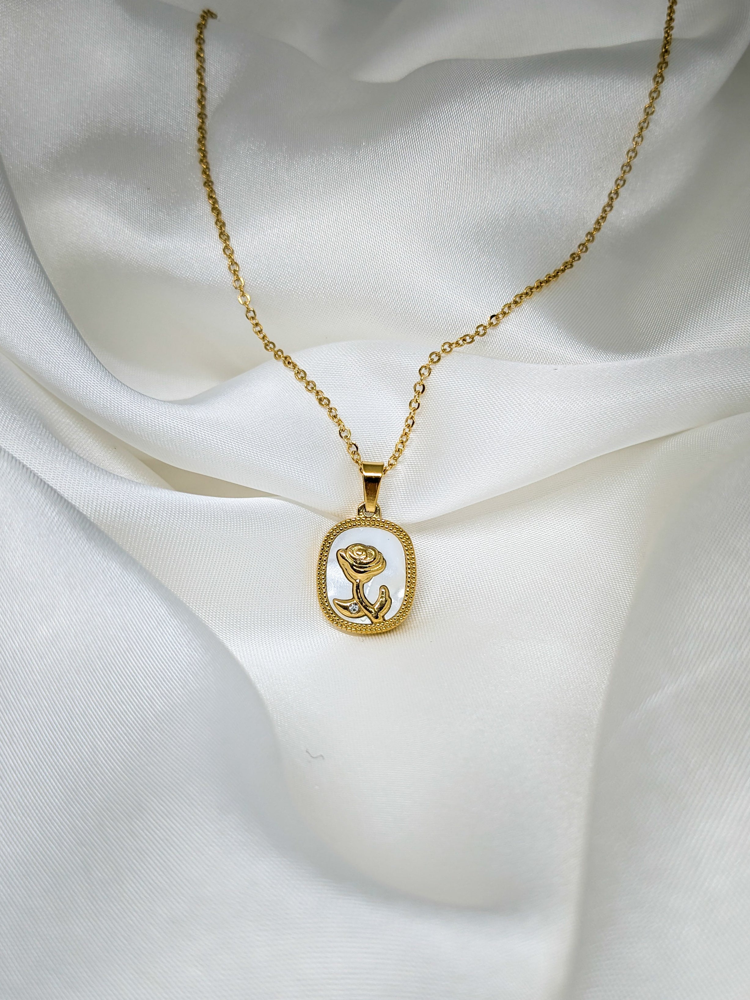 Gul-e-Ishq Pendant Necklace