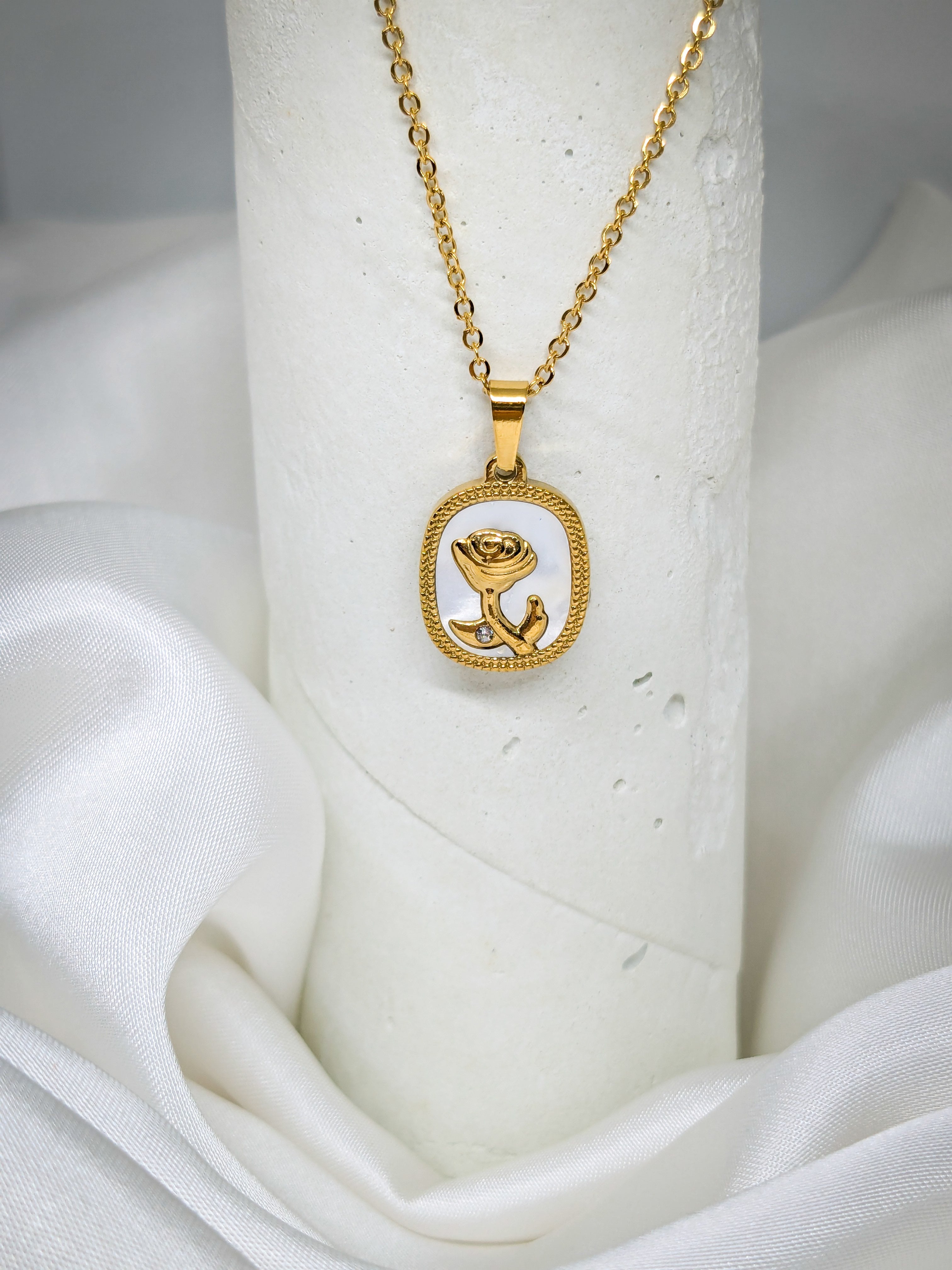 Gul-e-Ishq Pendant Necklace