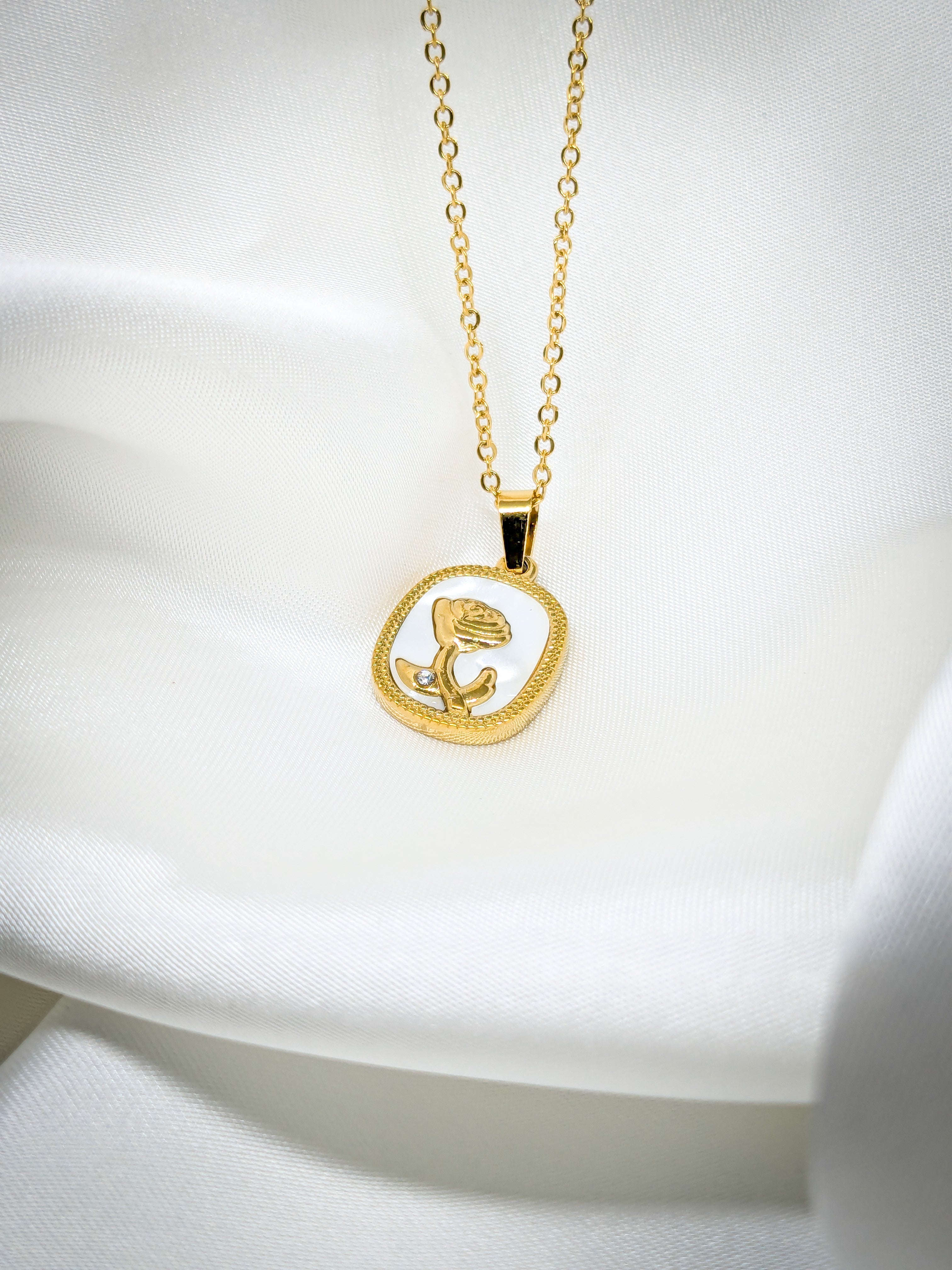 Gul-e-Ishq Pendant Necklace