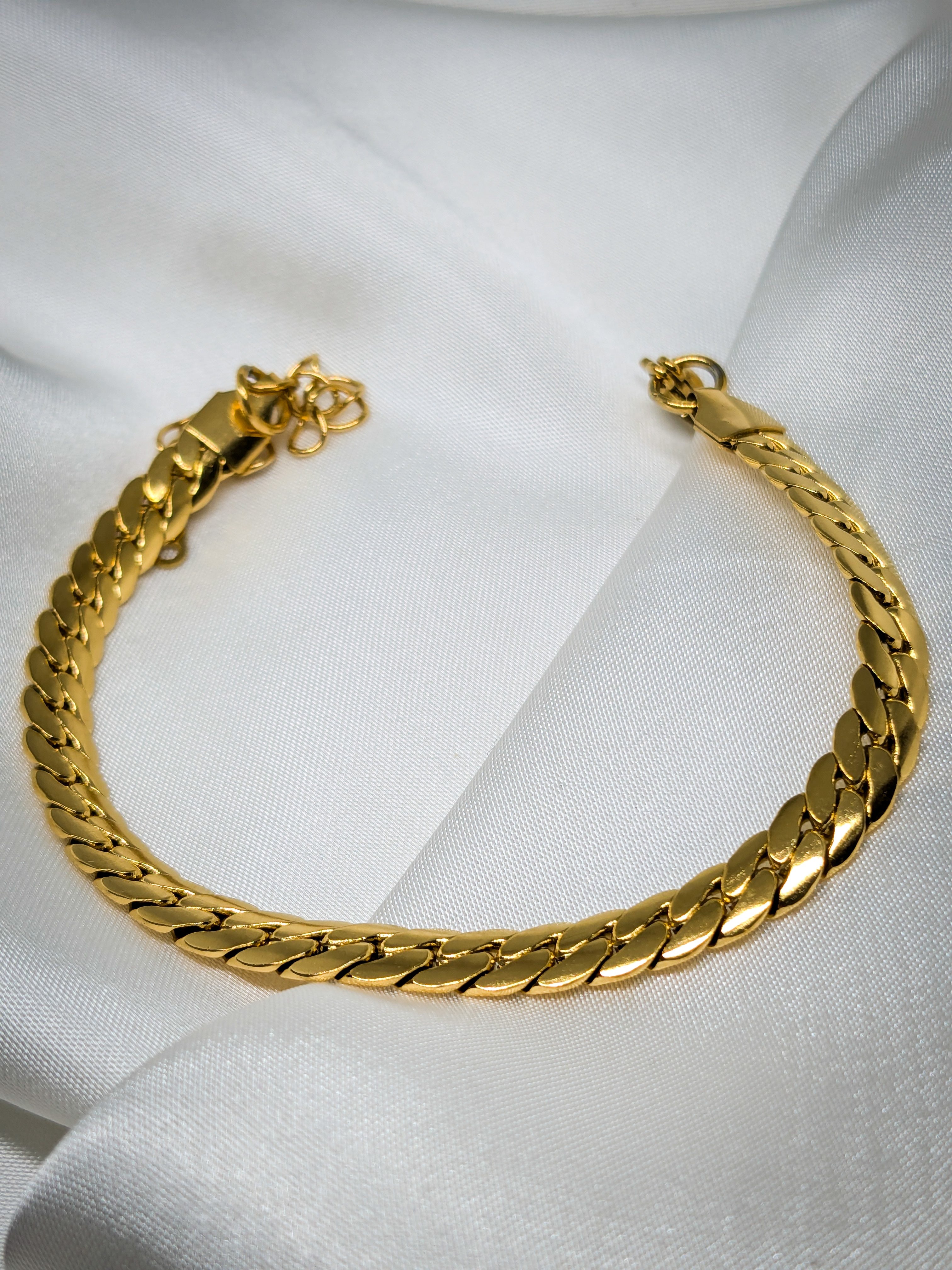 Gold Curb Chain Bracelet