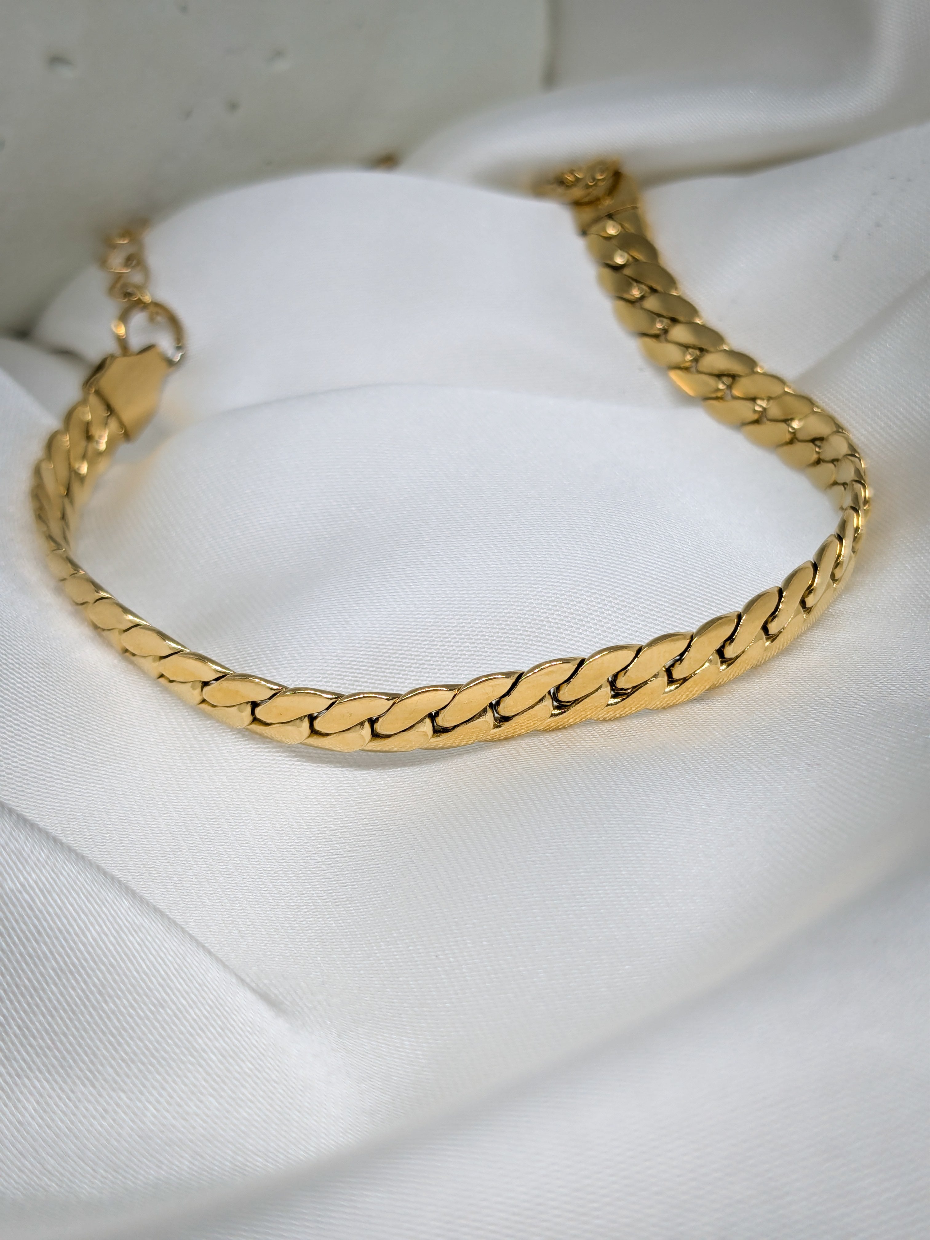 Gold Curb Chain Bracelet